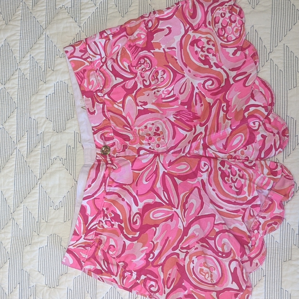 Lilly Pulitzer Buttercup Scallop Pink Shorts